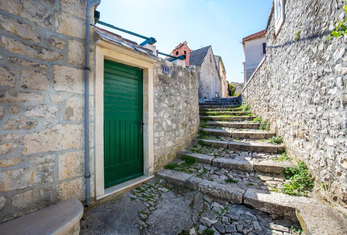 Visilo Stone House Villa Pucisca Exteriör bild